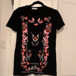 Flower detailed shirt